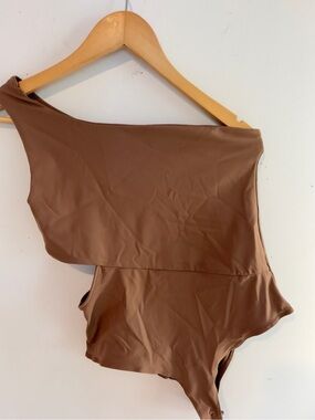 Camilla Active Chestnut Brown Asymmetric Top